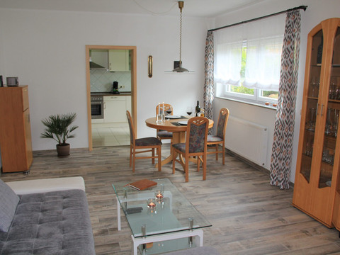 Wohnzimmer und Essecke