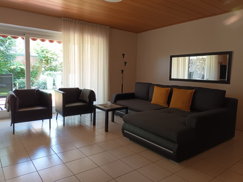 20240821_142825 Wohnzimmer unten.jpg