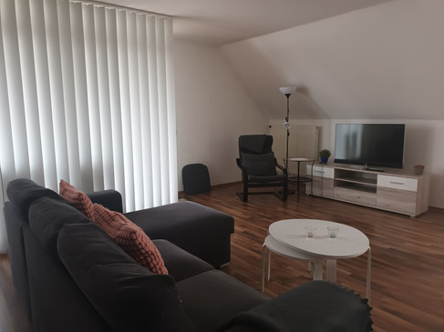 20260105_104557 Wohnzimmer + Fernseher oben.jpg