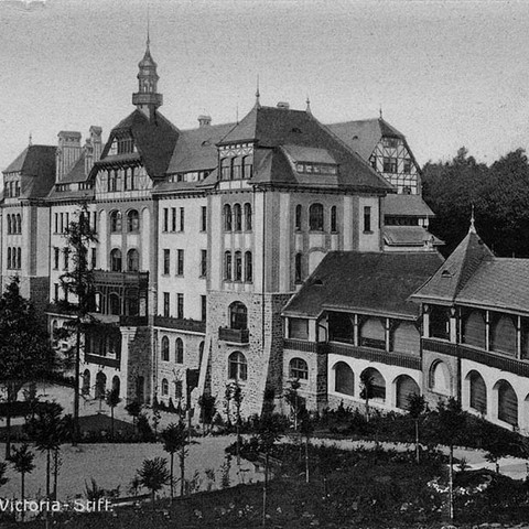 Gebäude