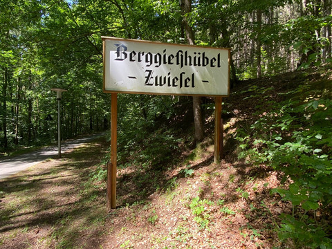 Historisches Haltestellenschild