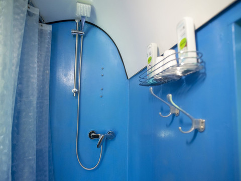 Bremm Zirkuswagen: Dusche Bremm Zirkuswagen: Dusche