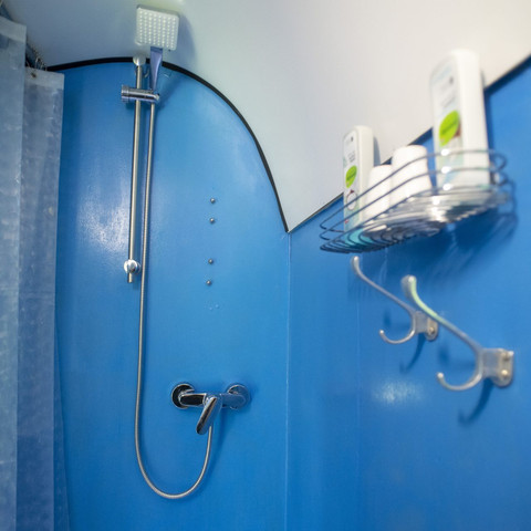Bremm Zirkuswagen: Dusche Bremm Zirkuswagen: Dusche