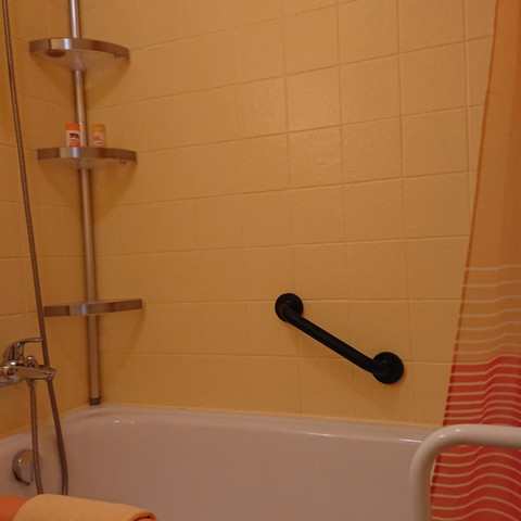 Bad mit Badewanne