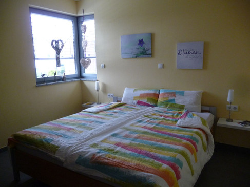 Fewo Ekkel Nordhorn - Schlafzimmer.JPG