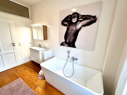 Ferienwohnung Alte Schule: Badewanne Ferienwohnung Alte Schule: Badewanne