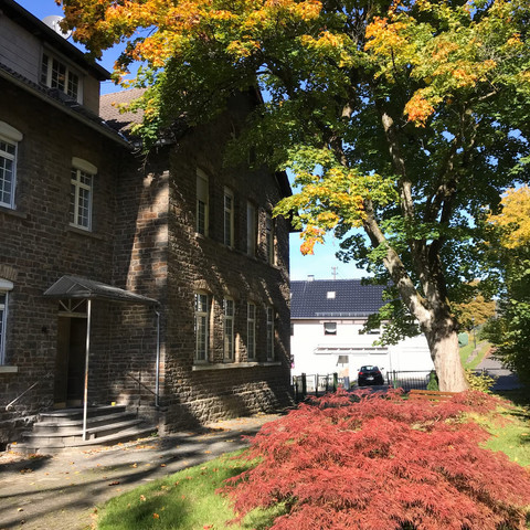Ferienwohnung Alte Schule: Eingang Ferienwohnung Alte Schule: Eingang