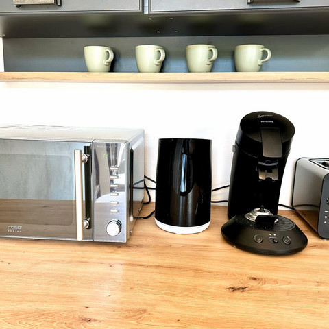 Ferienwohnung Alte Schule: Mikrowelle; Kaffemaschine Ferienwohnung Alte Schule: Mikrowelle; Kaffemaschine