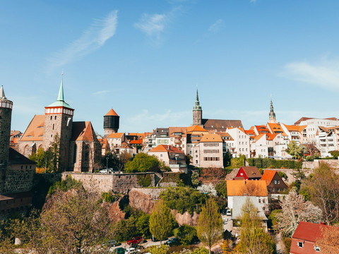 alexander-henke-oxnJu4Rz4IY-unsplash