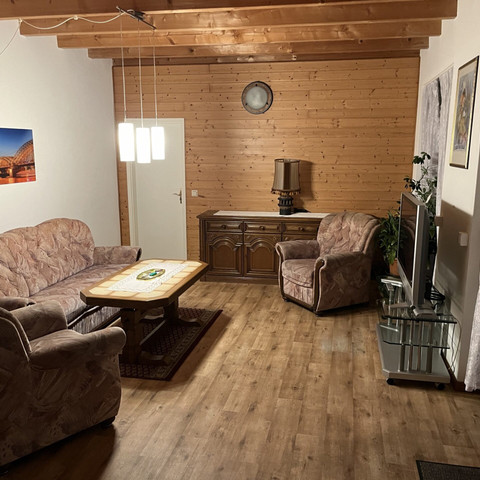 Ferienwohnung Im Bachgarten: Wohnzimmer Ferienwohnung Im Bachgarten: Wohnzimmer