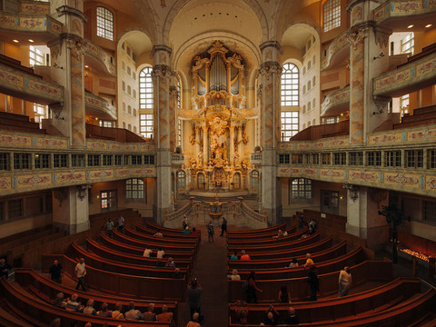 dresden-elbland-dresden-frauenkirche-1-cc0-c-tmgs-julia-nimke.jpg