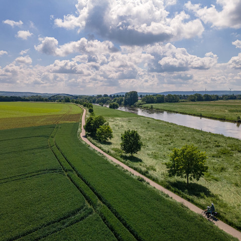 Weser-Radweg nahe Hess. Oldendorf