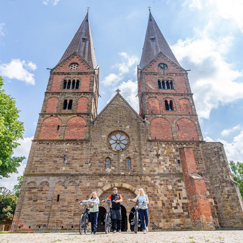 Stiftskirche St. Materniani et St. Nicolai in Bücken