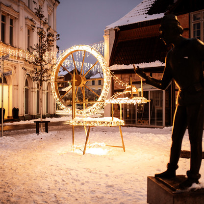 Eutin-Lichterstadt-Spinnrad-Wisserplatz ©Anne Weise_Eutin Tourismus.jpg