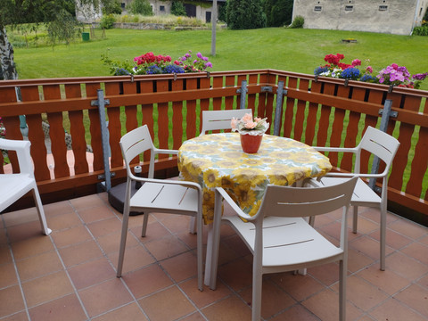 gemütlicher Balkon mit Blick zum Burgsberg CZ