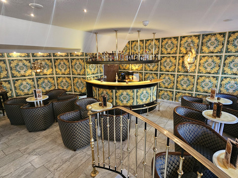 unsere neu Renovierte Bar