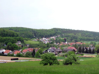 Blick auf Himmighausen aus Westen