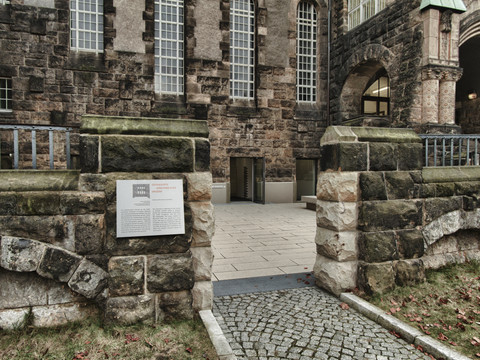 Eingangsbereich der Gedenkstätte Münchner Platz Dresden