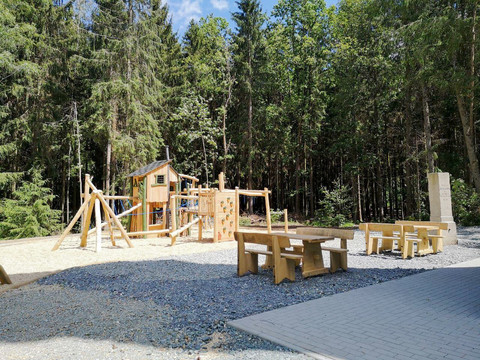 Spielplatz am Perlaser Turm bei Treuen