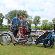 Radfahrer am Achimer Yachthafen