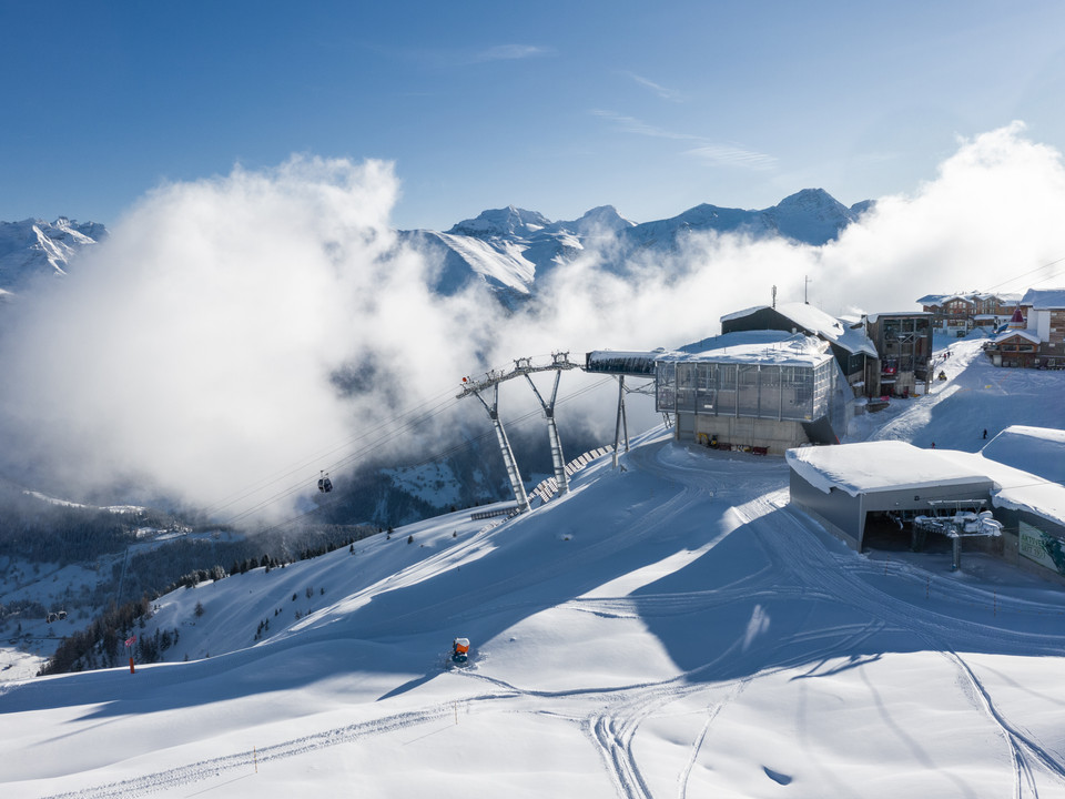 ÖV-Hub in Fiesch in der Aletsch Arena ÖV-Hub in Fiesch in der Aletsch Arena