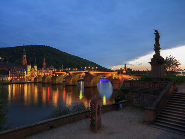 2_Alte Brücke Abenddämmerung © Heidelberg Marketing GmbH_Foto_Filsinger.jpg