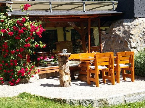 Biergarten Gasthof Plohnbachtal