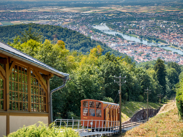 1581_Bergbahn (c) Tobias Schwerdt.jpg