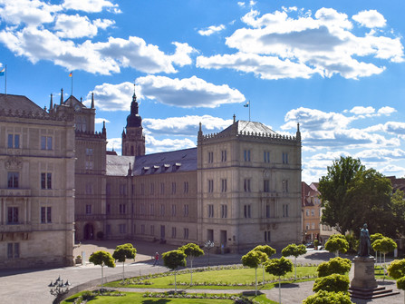 Schloss Ehrenburg von den Arkaden