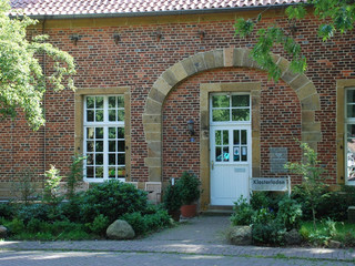 Ehemaliges Kloster Marienfeld: Außenansicht Klosterladen
