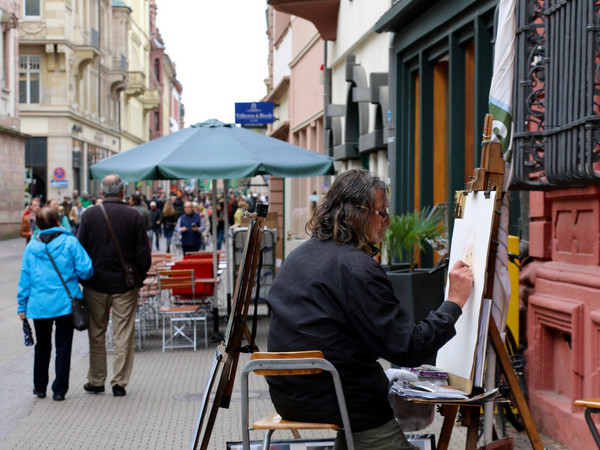 694_Straßenkünstler Altstadt © Heidelberg Marketing_Foto_Sarah Sergent.jpg