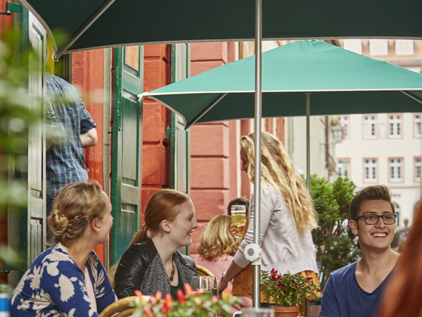 1416_Altstadt Gastronomie © Heidelberg Marketing GmbH Foto_Christoph Düpper.jpg