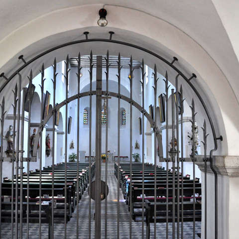 Blick ins Kirchenschiff