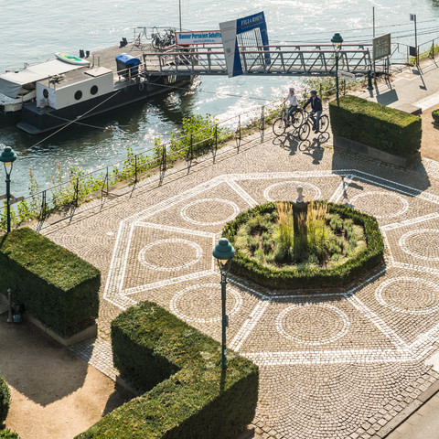 Radeln am Bonner Rheinufer