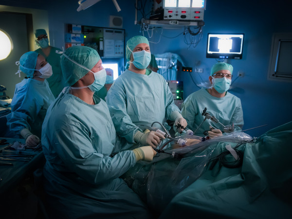 Minimal Invasive Chirurgie(c)Uniklinikum Heidelberg.jpg