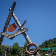 Beim gemeinsamen Grillieren geniessen. Beim gemeinsamen Grillieren geniessen.Enjoying a barbecue together.