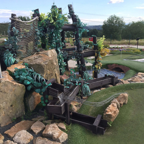 Adventure Golf Gut Wissmannshof, Ranken nah.jpg Adventure Golf Gut Wissmannshof, Ranken nah