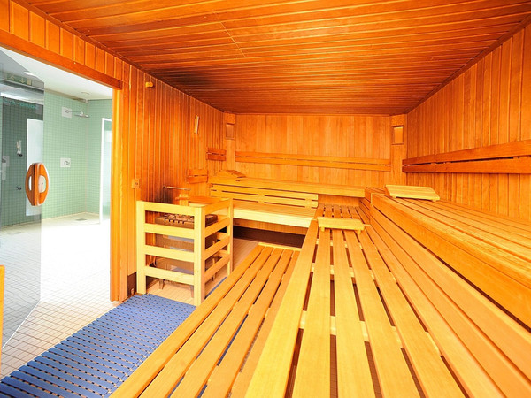 Hallenbad Köpfel_Sauna.jpg