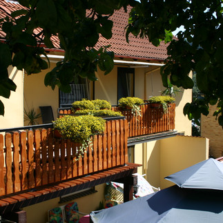 Balkon vor FeWo 3.JPG