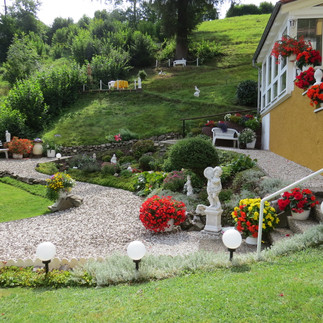 Garten Landhaus Hildegard.JPG