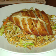 Hähnchenbrust auf Chinanudeln