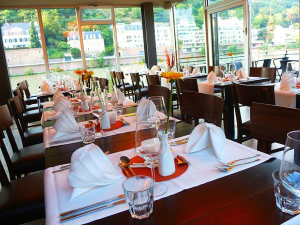 Semanns-Innenraum-eingedeckt©Semann's