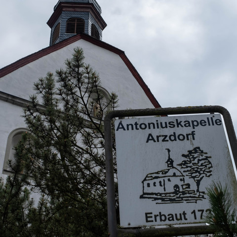 Antonius Kapelle Schild 2021 Frühling Wachtberg