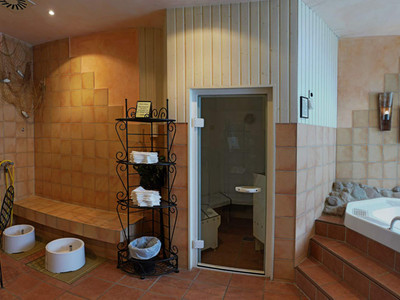 Grüne Tanne Mandelholz - Wellnessbereich