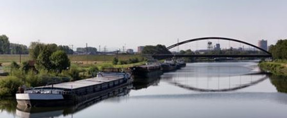 Stickkanal mit Hafen