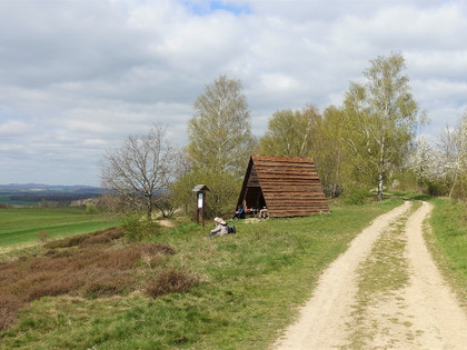 Schutzhütte am Grenzturm Rhoden