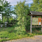 Original Wanderparkplatz Am Knoll Copyright Tourist-Information Willingen CC BY-SA.jpg