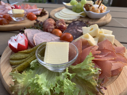 Streng's Bistro & Café am Gleis | Fränkische Brotzeitplatten