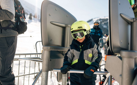 Enfant au tourniquet