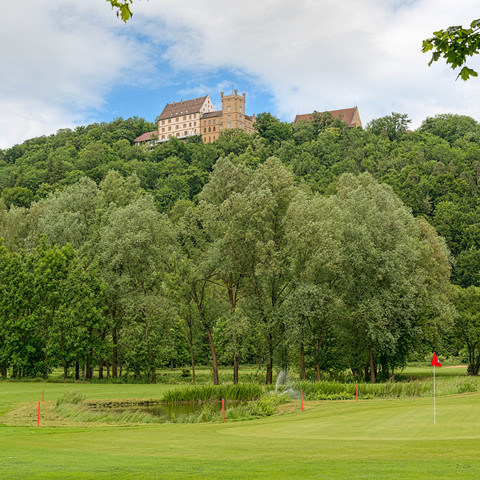Golfplatz Schloss Weitenburg Blick aufs Schloss